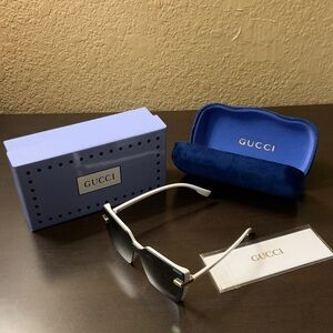 Gucci Black and White Women's Sunglasses